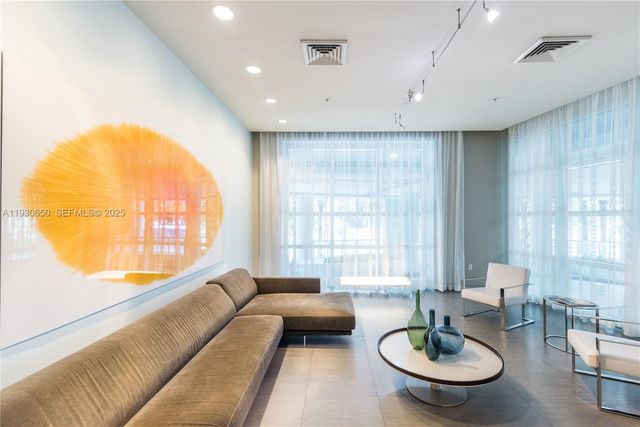 1900 N Bayshore Dr 3103, Miami, FL 33132