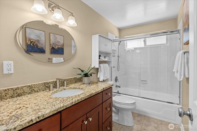 3205 NE 204th Street, Lake Forest Park, WA 98155