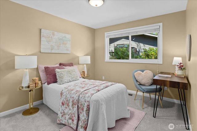 3205 NE 204th Street, Lake Forest Park, WA 98155