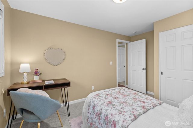 3205 NE 204th Street, Lake Forest Park, WA 98155