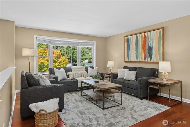 3205 NE 204th Street, Lake Forest Park, WA 98155