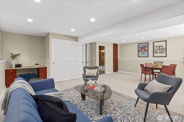 3205 NE 204th Street, Lake Forest Park, WA 98155