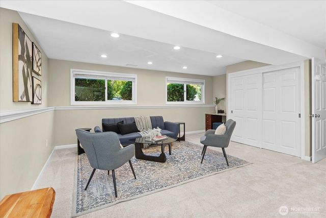 3205 NE 204th Street, Lake Forest Park, WA 98155