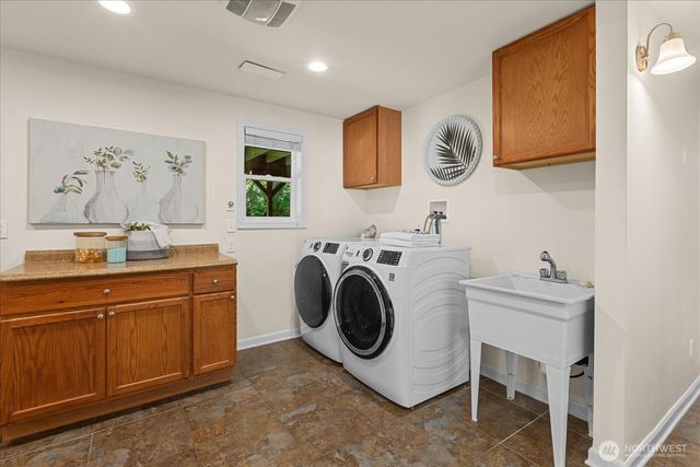 3205 NE 204th Street, Lake Forest Park, WA 98155