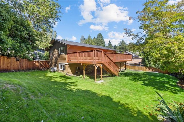 3205 NE 204th Street, Lake Forest Park, WA 98155