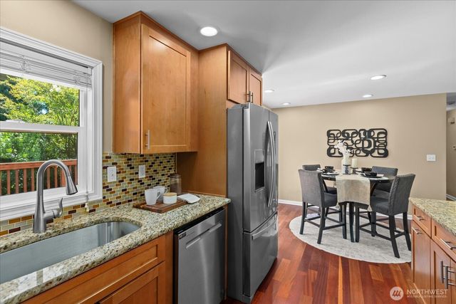 3205 NE 204th Street, Lake Forest Park, WA 98155