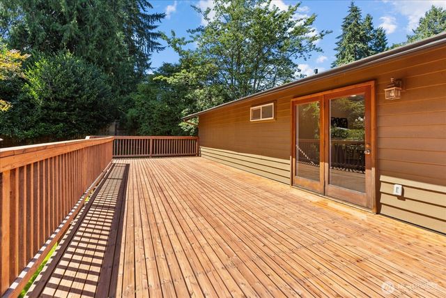 3205 NE 204th Street, Lake Forest Park, WA 98155