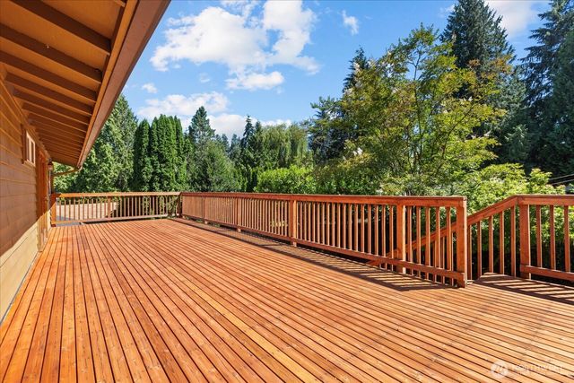 3205 NE 204th Street, Lake Forest Park, WA 98155
