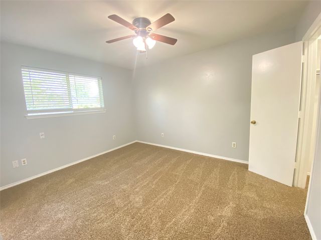207 Country Bend Drive, Duncanville, TX 75137