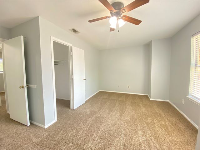 207 Country Bend Drive, Duncanville, TX 75137