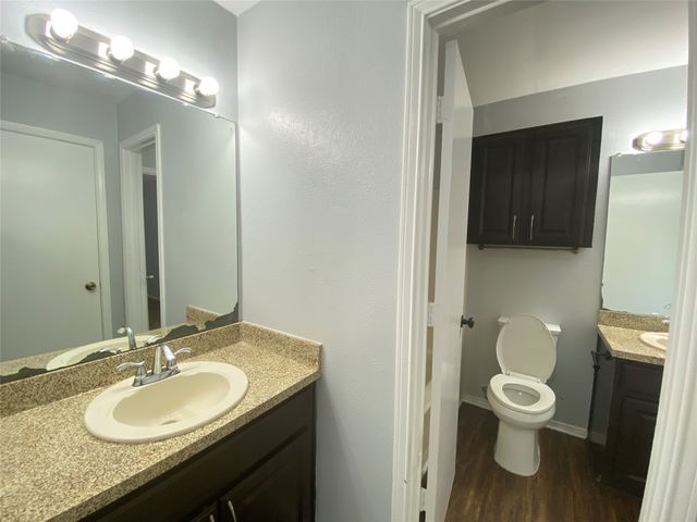207 Country Bend Drive, Duncanville, TX 75137