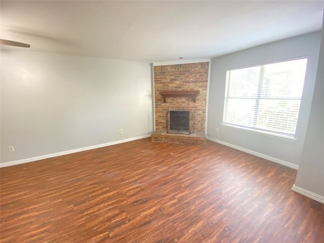 207 Country Bend Drive, Duncanville, TX 75137
