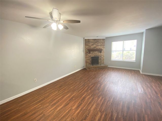207 Country Bend Drive, Duncanville, TX 75137