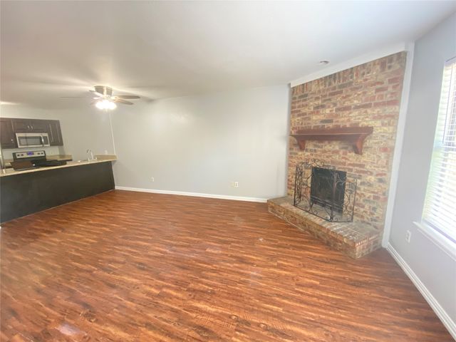 207 Country Bend Drive, Duncanville, TX 75137