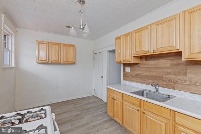 120 N SAINT GEORGE ST, Allentown, PA 18104