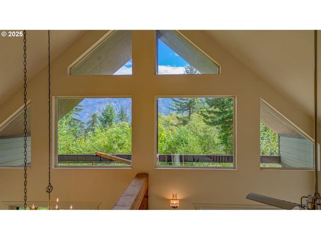 1922 DUNCAN CREEK Rd, Stevenson, WA 98648