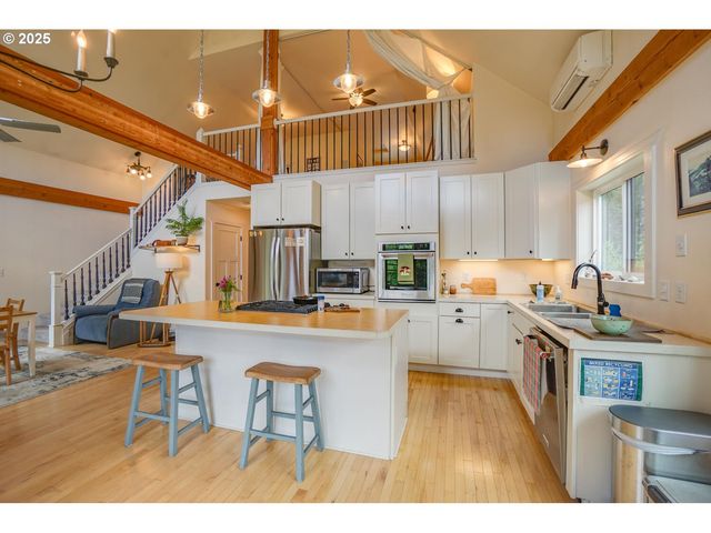 1922 DUNCAN CREEK Rd, Stevenson, WA 98648