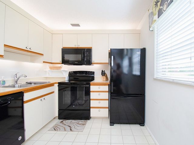 66 Woodland Drive 106, Vero Beach, FL 32962
