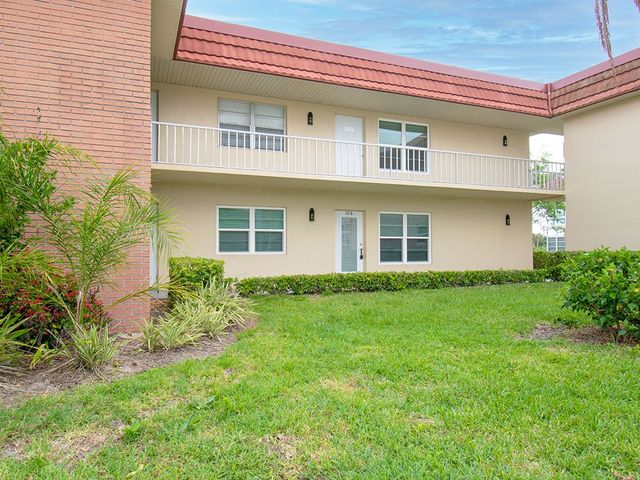 66 Woodland Drive 106, Vero Beach, FL 32962
