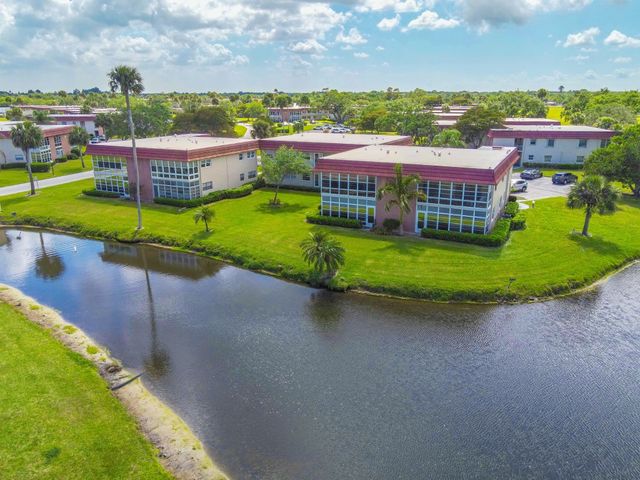 66 Woodland Drive 106, Vero Beach, FL 32962