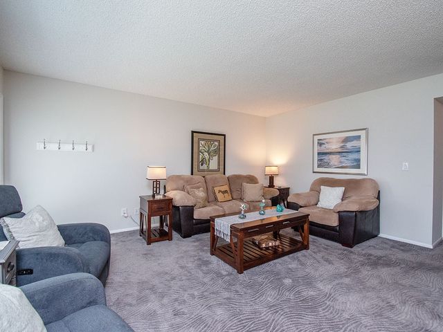 66 Woodland Drive 106, Vero Beach, FL 32962