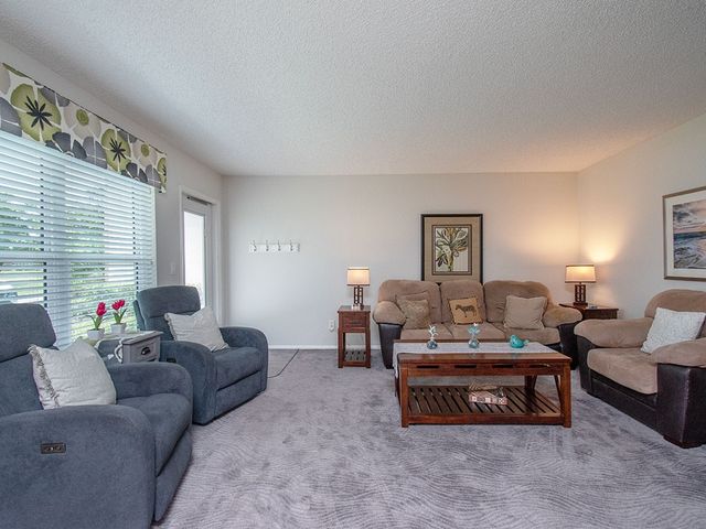 66 Woodland Drive 106, Vero Beach, FL 32962
