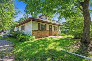 522 W Englewood Avenue, Lakewood Club Vllg, MI 49457