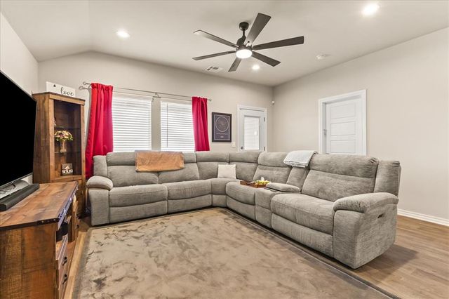 4100 Moonlight Road, Mustang, OK 73064