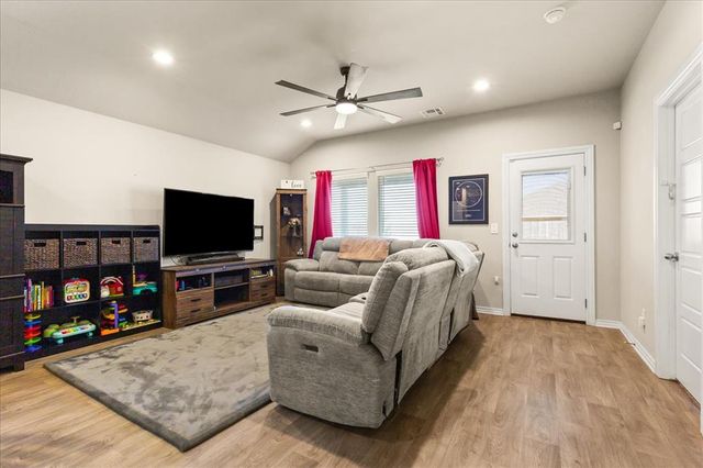 4100 Moonlight Road, Mustang, OK 73064
