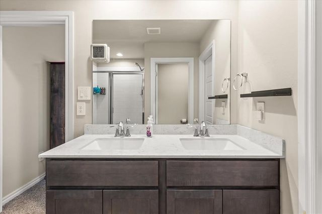4100 Moonlight Road, Mustang, OK 73064