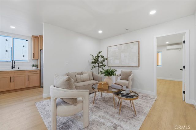 5814 Arlington, Los Angeles, CA 90043