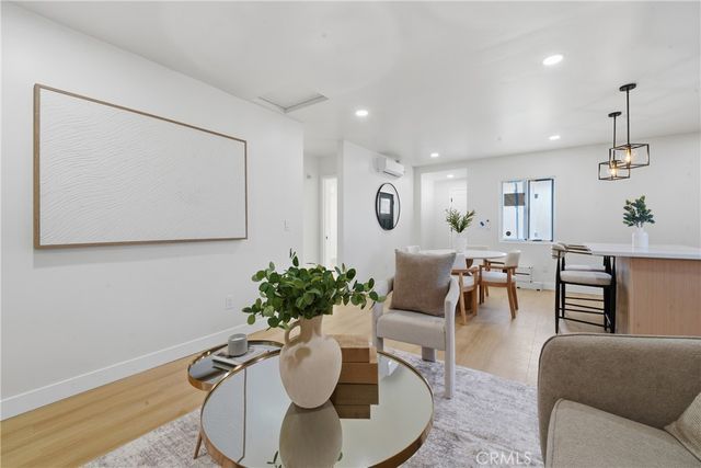 5814 Arlington, Los Angeles, CA 90043