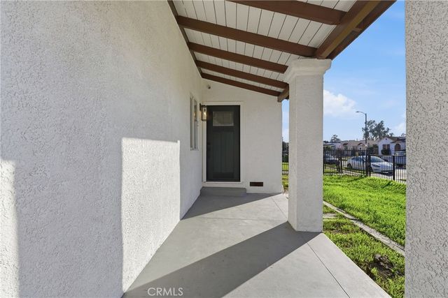 5814 Arlington, Los Angeles, CA 90043