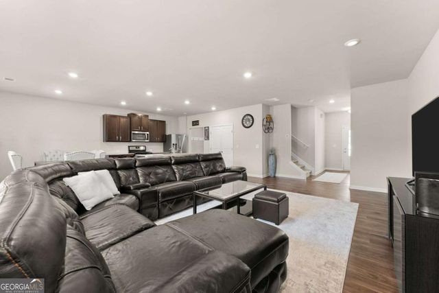 88 Auburn Crossing Drive, Auburn, GA 30011