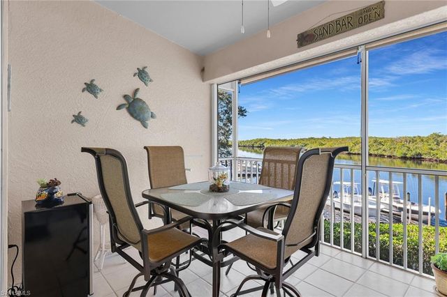 278 Newport DR 206, Naples, FL 34114