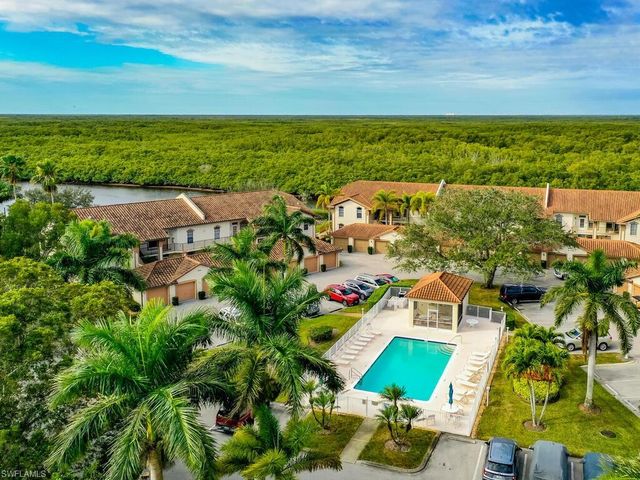 278 Newport DR 206, Naples, FL 34114