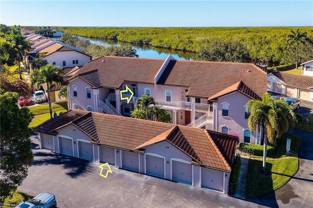 278 Newport DR 206, Naples, FL 34114