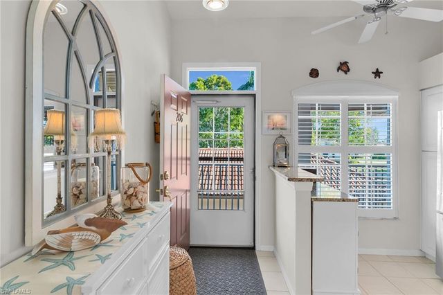 278 Newport DR 206, Naples, FL 34114