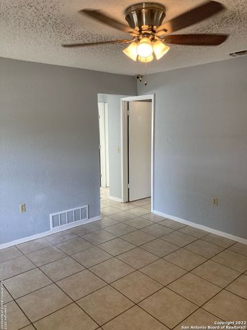 4426 AVENIDA PRIMA ST, San Antonio, TX 78233