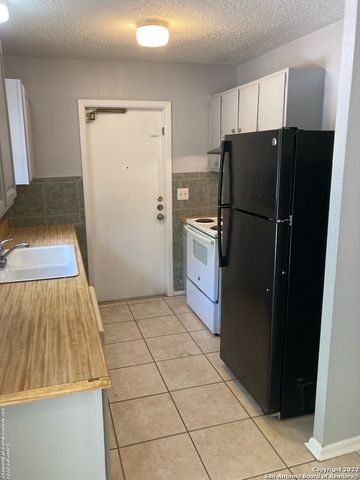 4426 AVENIDA PRIMA ST, San Antonio, TX 78233