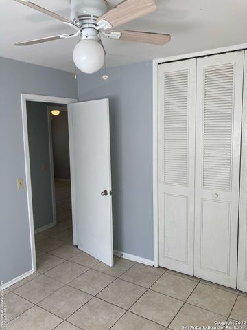 4426 AVENIDA PRIMA ST, San Antonio, TX 78233