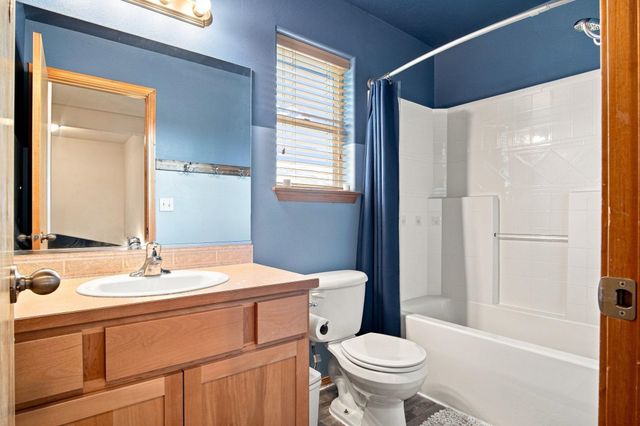 105 S Long Rd, Spokane Valley, WA 99016