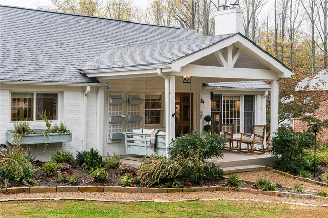 28 Ridgefield Place, Asheville, NC 28803