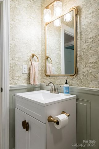 28 Ridgefield Place, Asheville, NC 28803