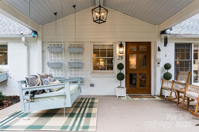 28 Ridgefield Place, Asheville, NC 28803