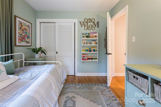 28 Ridgefield Place, Asheville, NC 28803