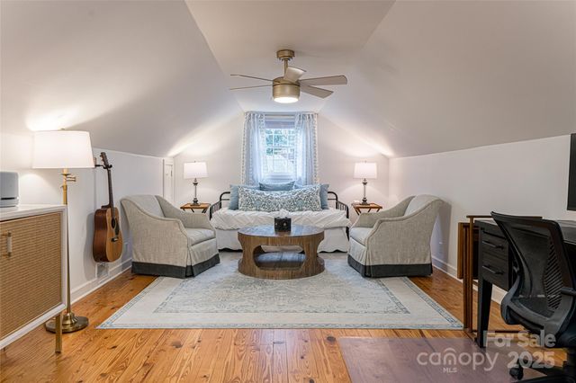 28 Ridgefield Place, Asheville, NC 28803