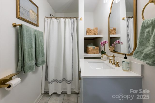 28 Ridgefield Place, Asheville, NC 28803