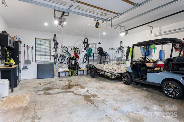 28 Ridgefield Place, Asheville, NC 28803