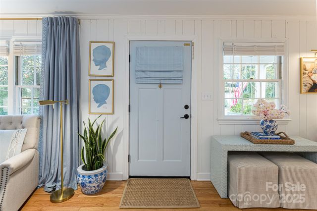 28 Ridgefield Place, Asheville, NC 28803